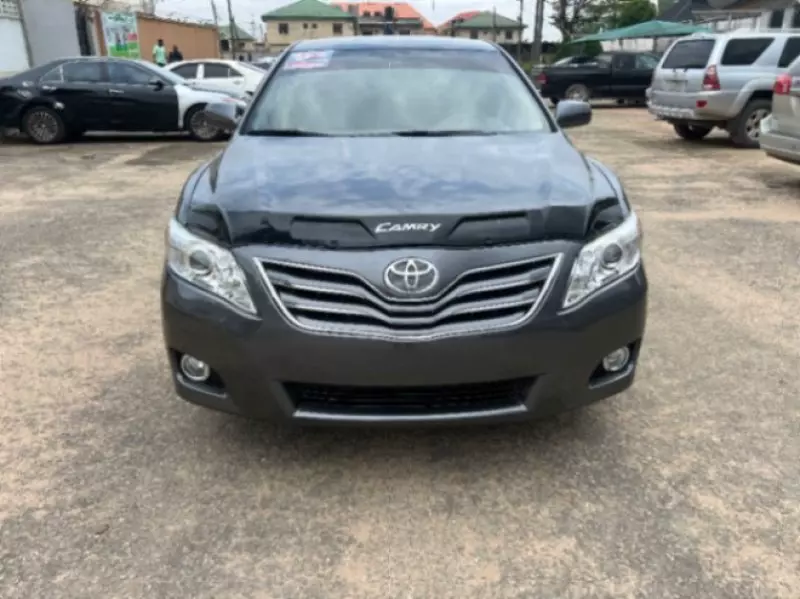 Toyota Camry   - 2009