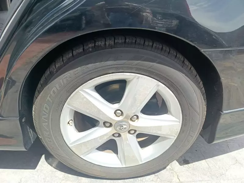 Toyota Camry   - 2011