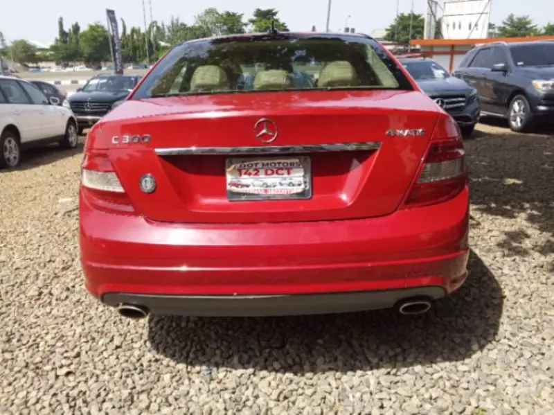 Mercedes-Benz C 300   - 2010
