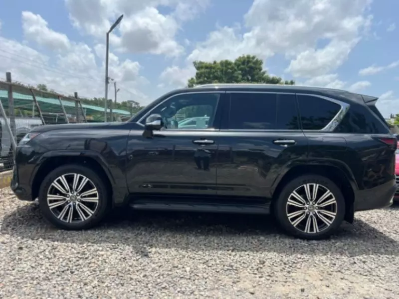 Lexus LX 600   - 2026