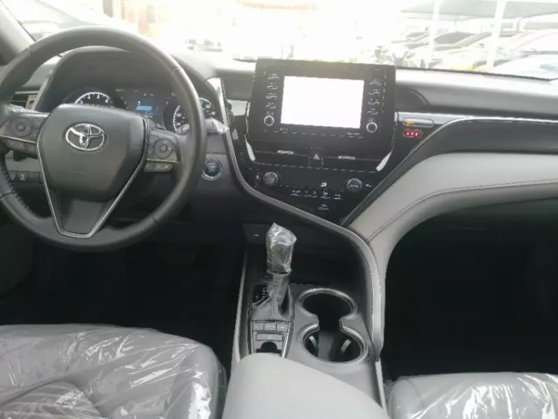 Toyota Camry   - 2023