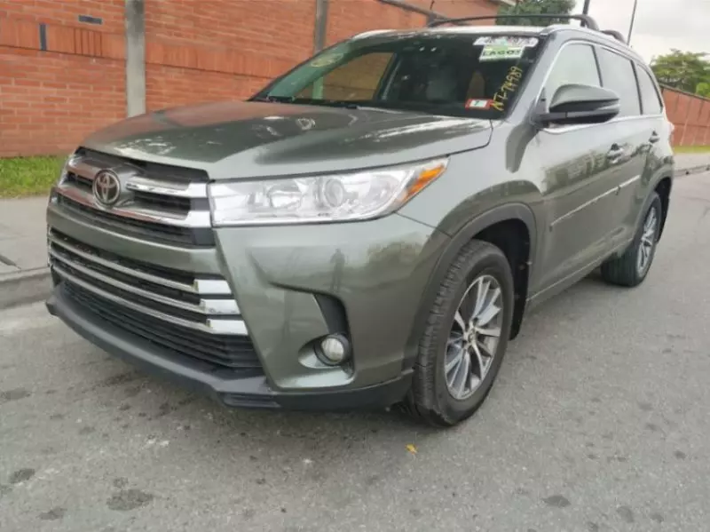 Toyota Highlander   - 2018