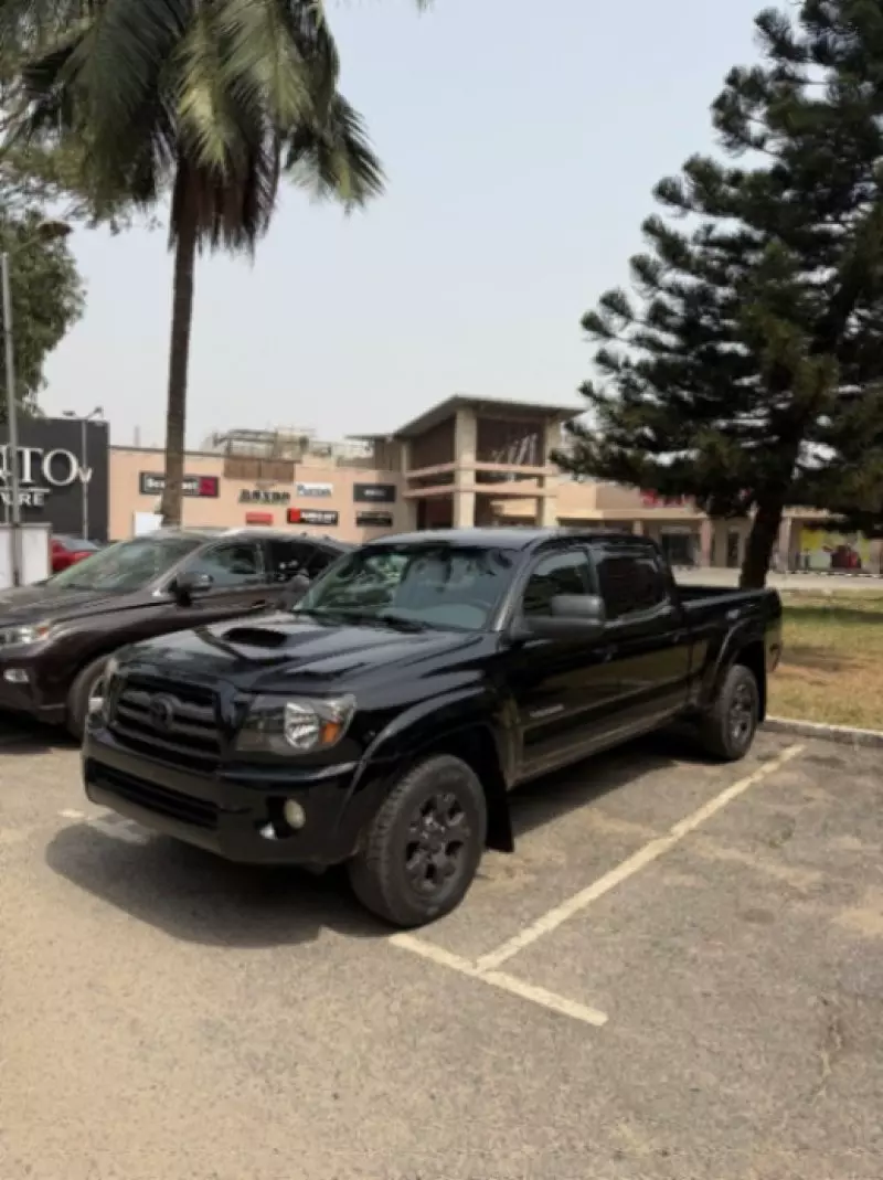 Toyota Tacoma   - 2010