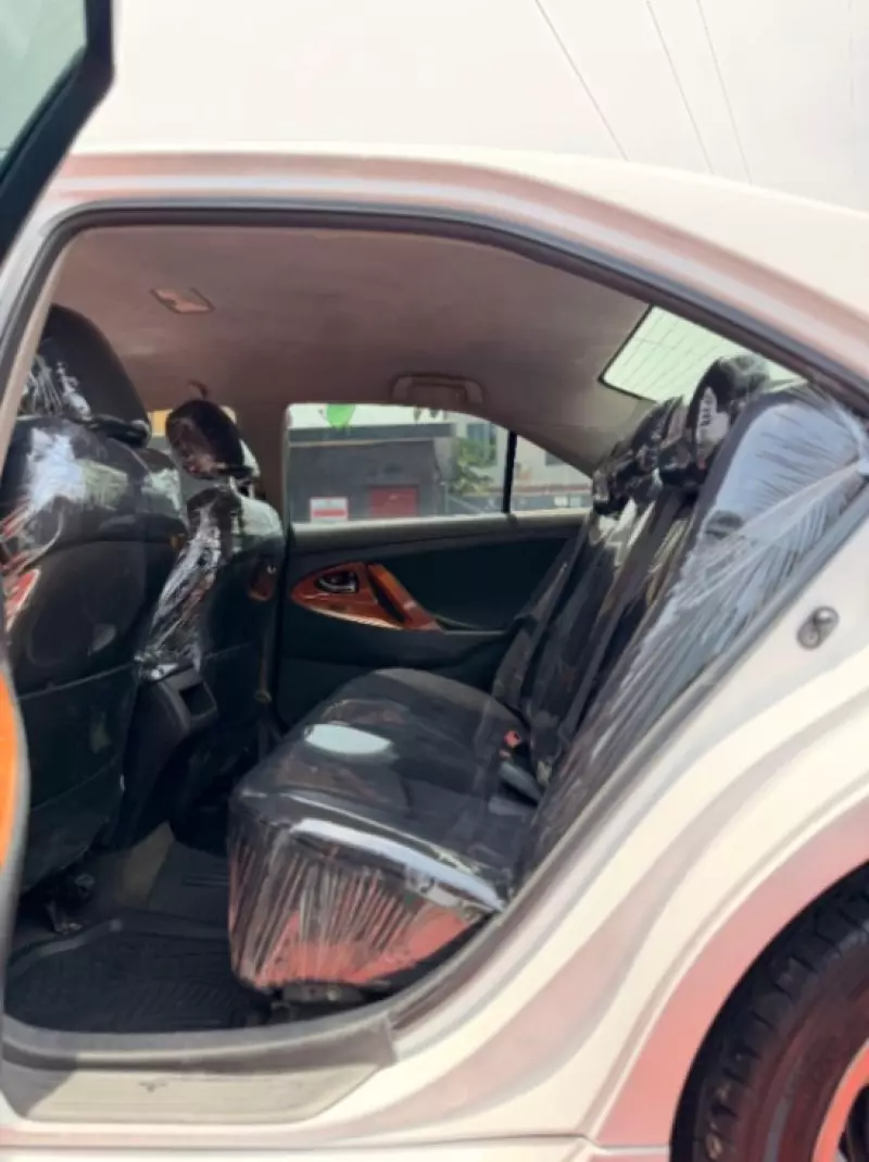 Toyota Camry   - 2008