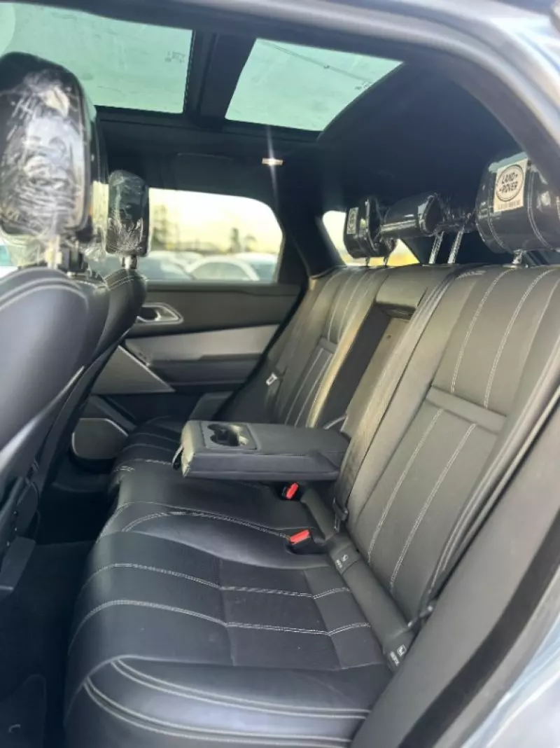 Land Rover Range Rover Velar   - 2021
