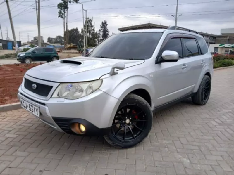 Subaru Forester   - 2010