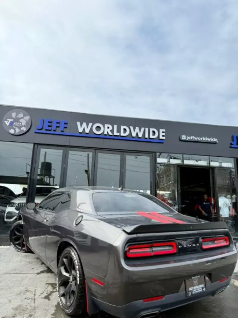 Dodge Challenger   - 2017