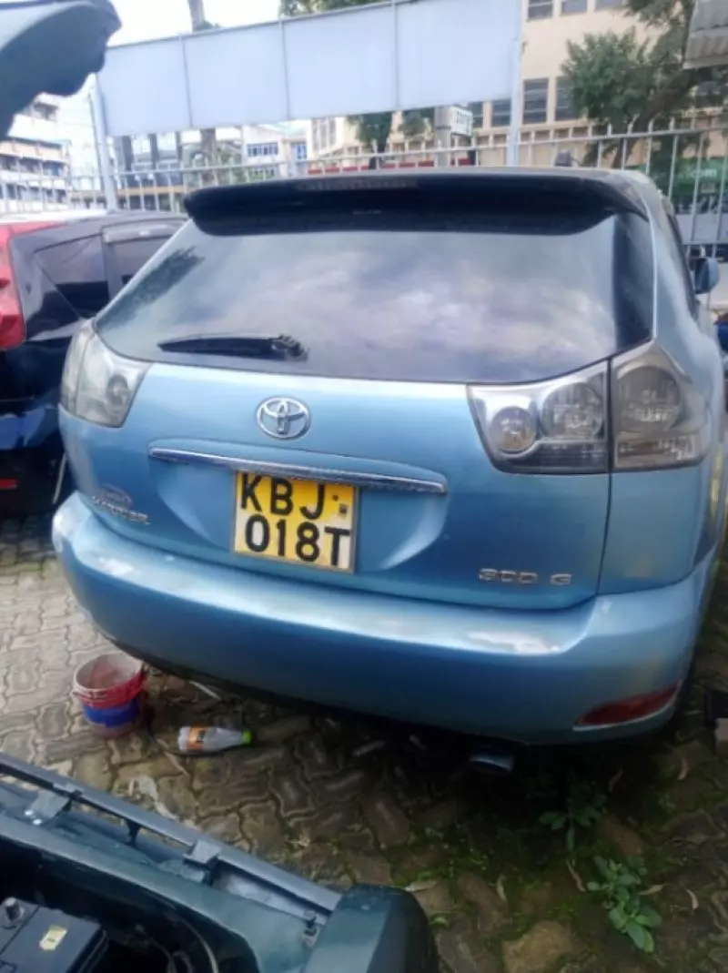 Toyota Harrier   - 2003