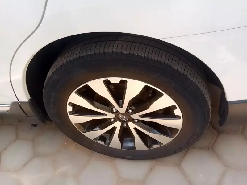 Subaru Outback   - 2016