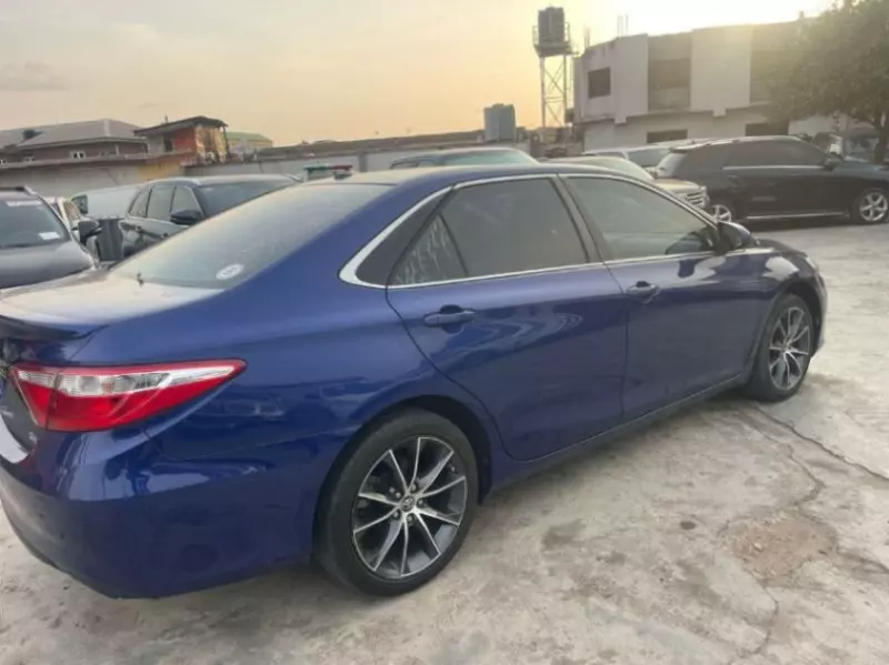 Toyota Camry   - 2015