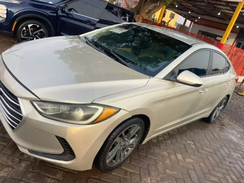 Hyundai Elantra   - 2017