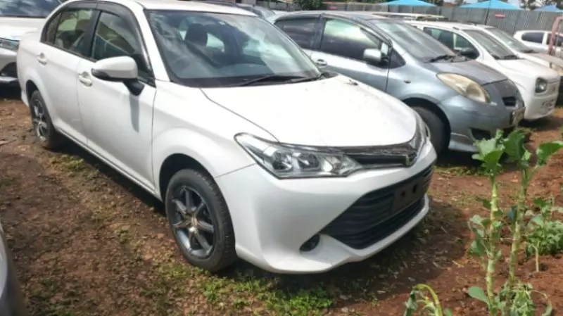 Toyota Axio    - 2017