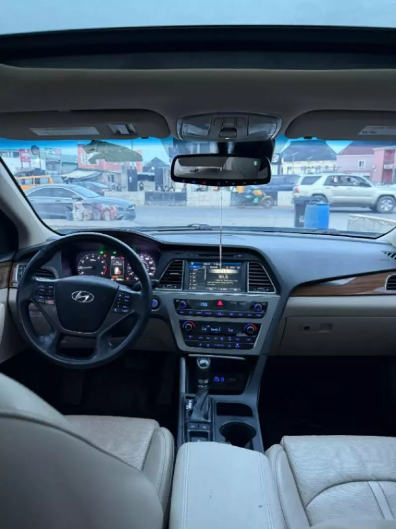 Hyundai Sonata   - 2015