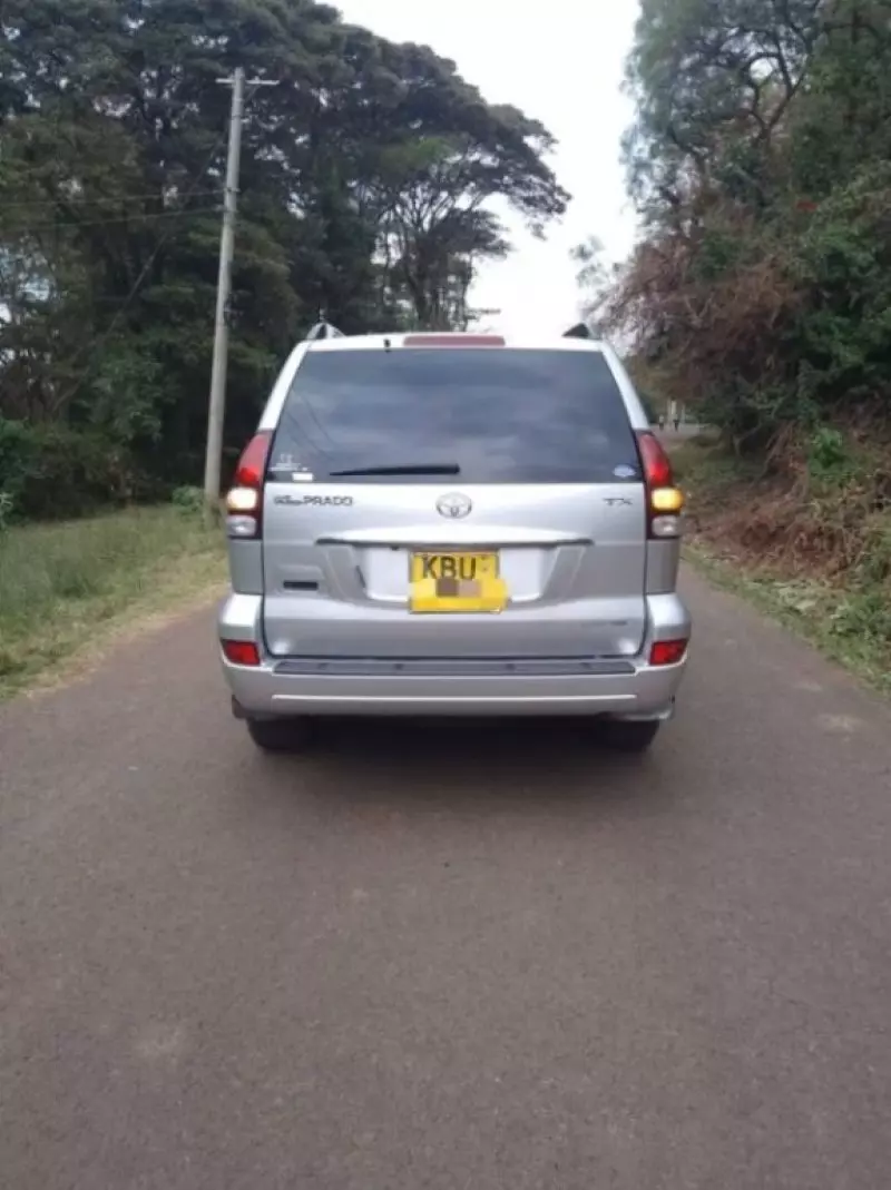 Toyota Land Cruiser Prado   -