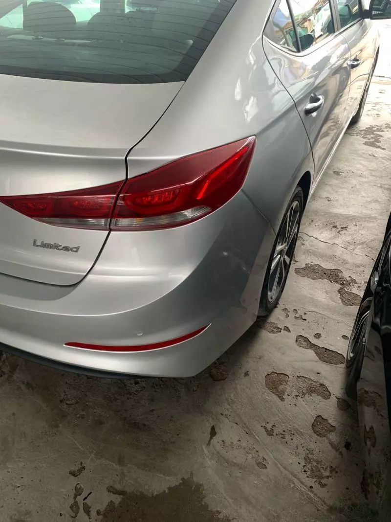Hyundai Elantra   - 2018