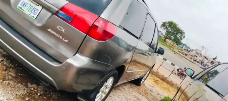 Toyota Sienna   - 2006