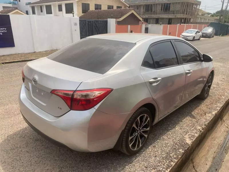 Toyota corolla   - 2019