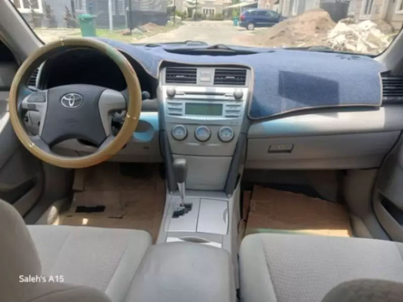 Toyota Camry   - 2011
