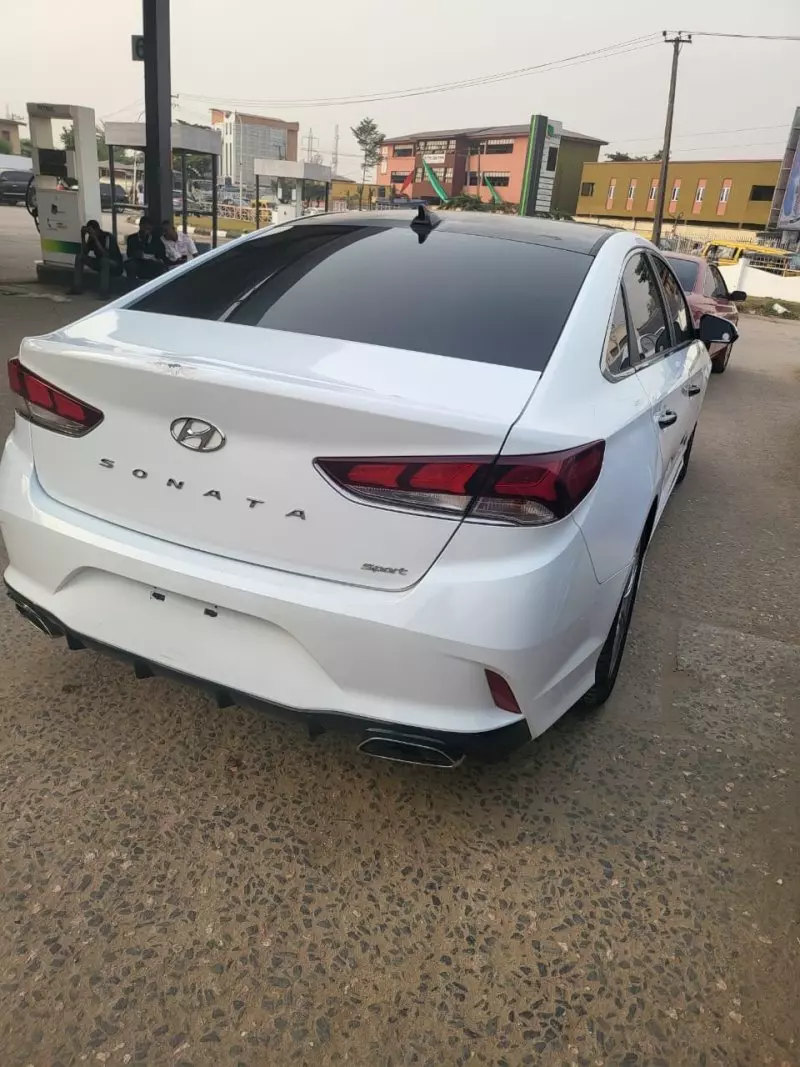 Hyundai Sonata   - 2019