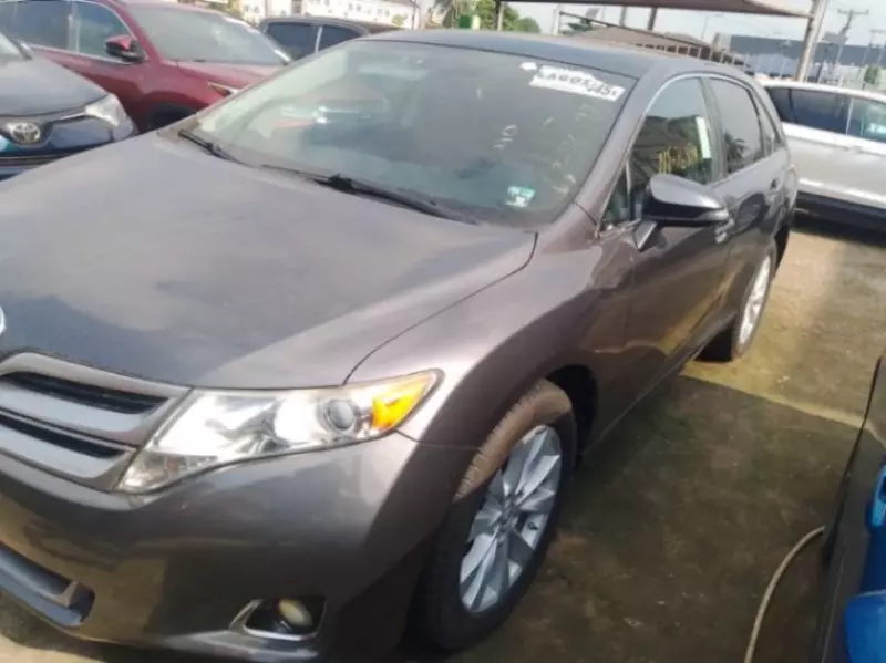 Toyota Venza   - 2015