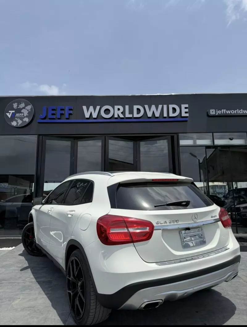 Mercedes-Benz 250   - 2015