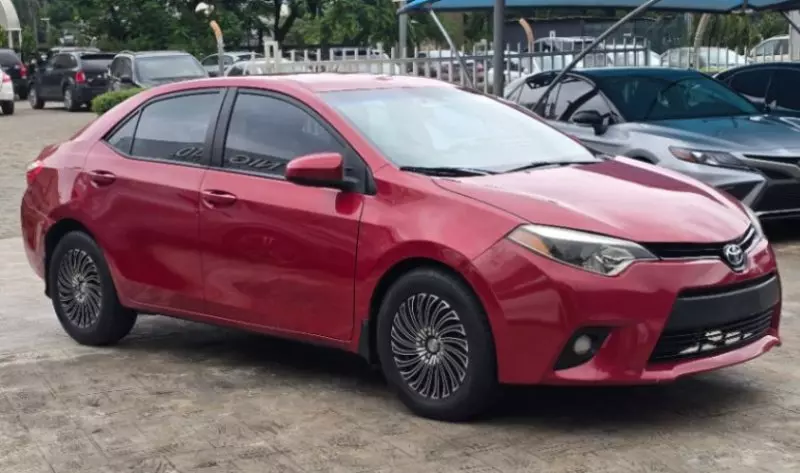 Toyota Corolla   - 2014