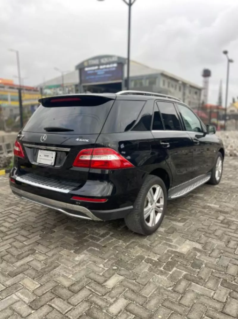 Mercedes-Benz ML 350   - 2012