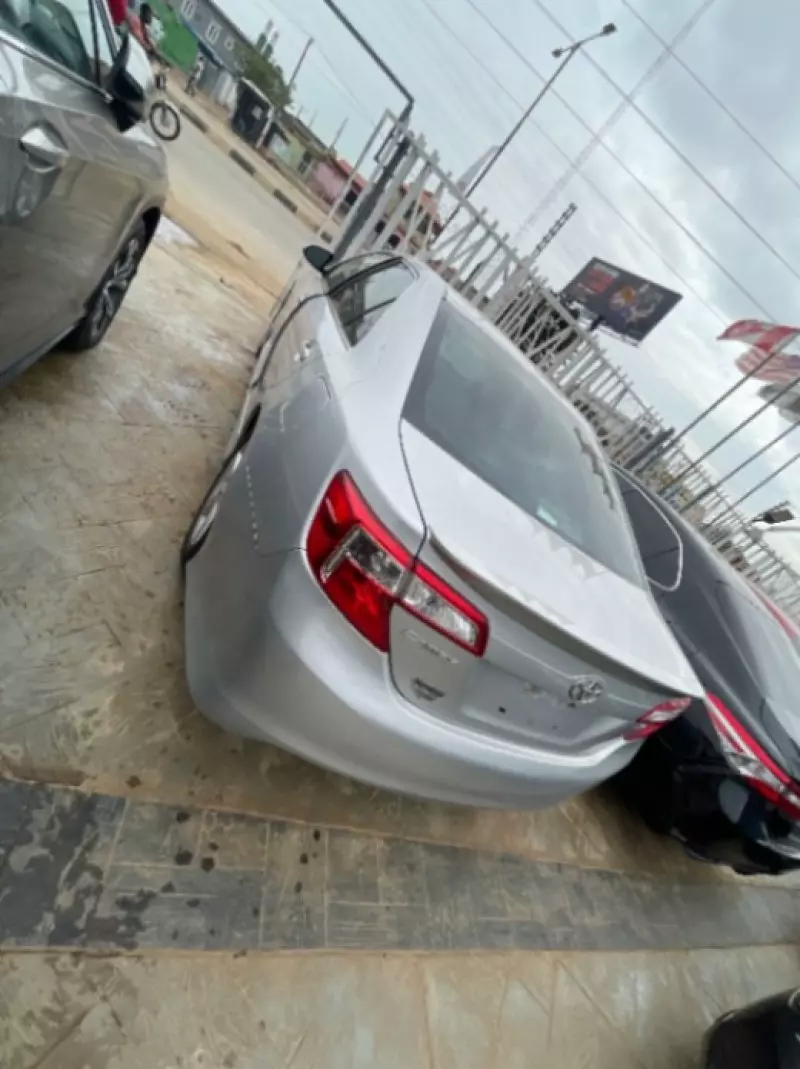 Toyota camry   - 2014