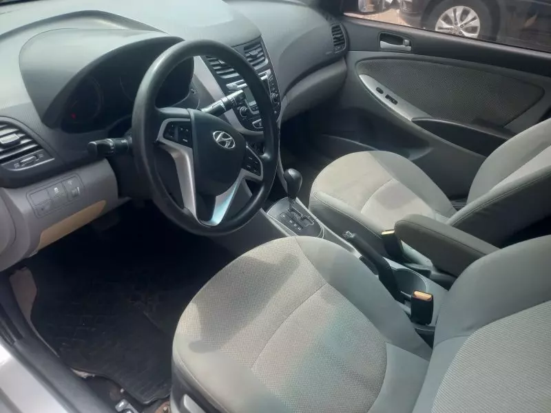 Hyundai Accent   - 2014