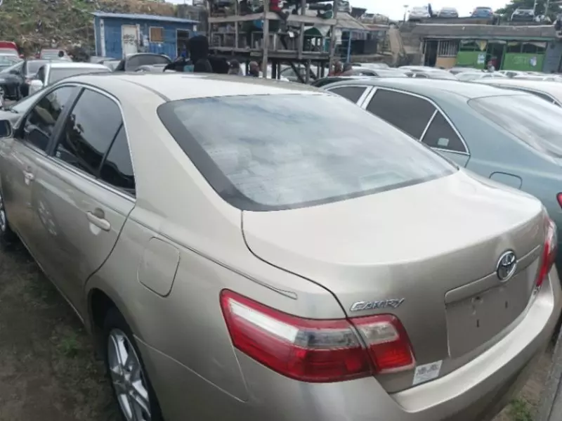 Toyota Camry   - 2007