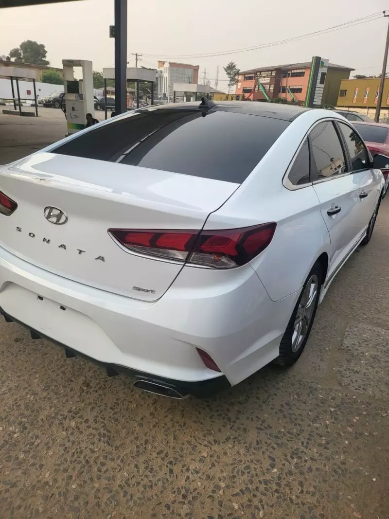 Hyundai Sonata   - 2019