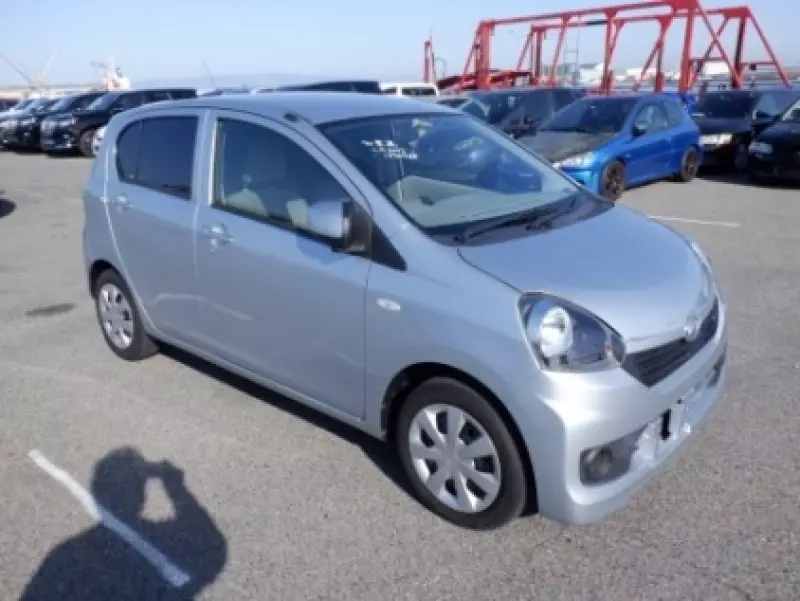 Daihatsu Mira    - 2016