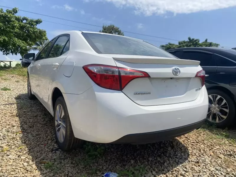 Toyota Corolla   - 2015