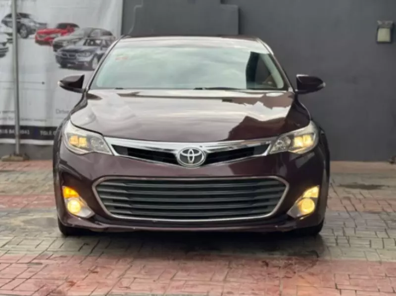 Toyota Avalon   - 2016