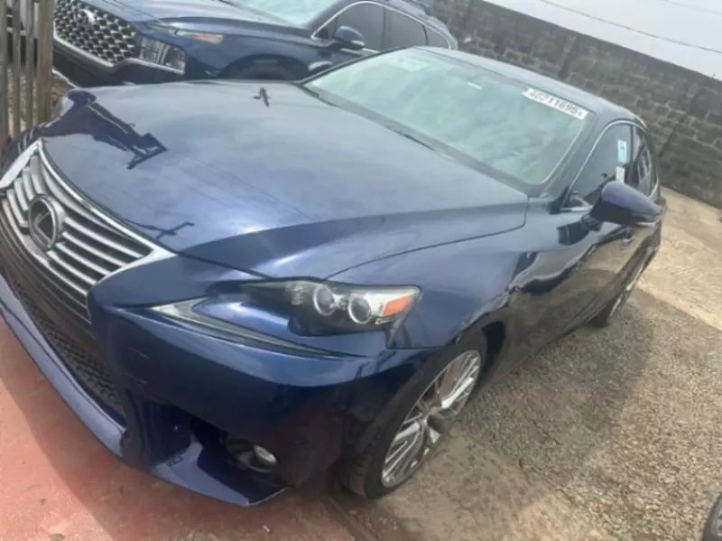 Lexus IS 250   - 2015