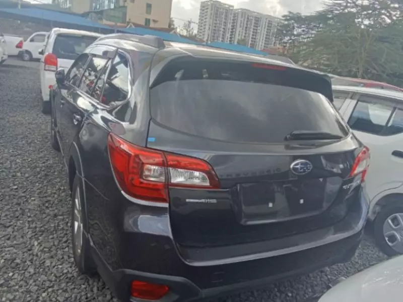 Subaru Outback   - 2018