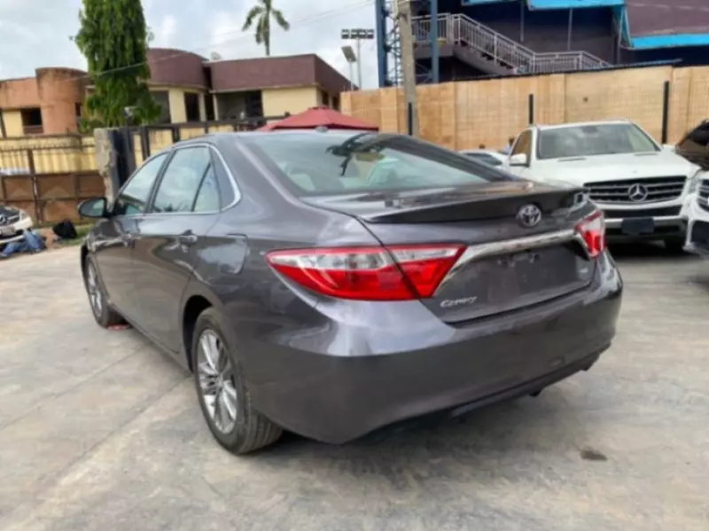 Toyota Camry   - 2016
