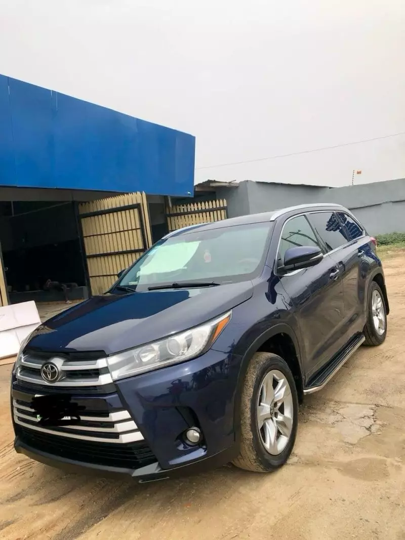 Toyota Highlander   - 2015