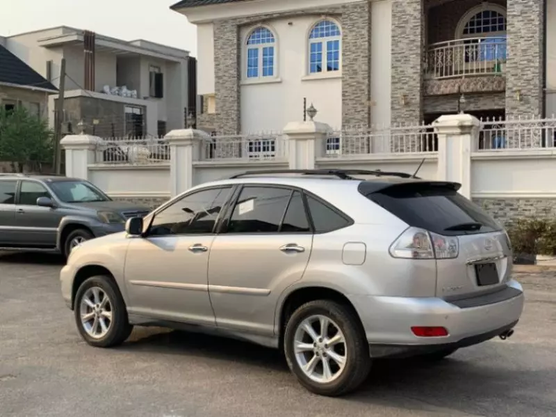 Lexus RX 350   - 2010