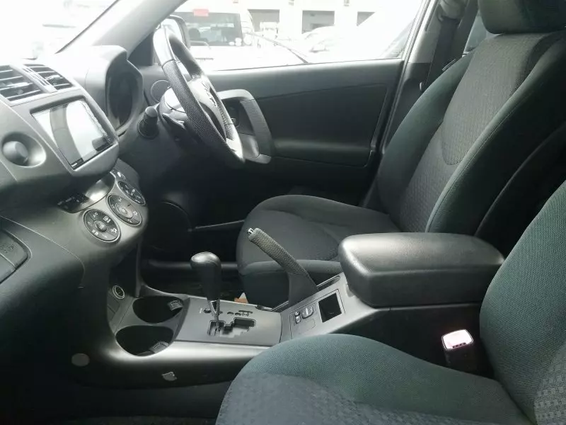Toyota Vanguard    - 2012