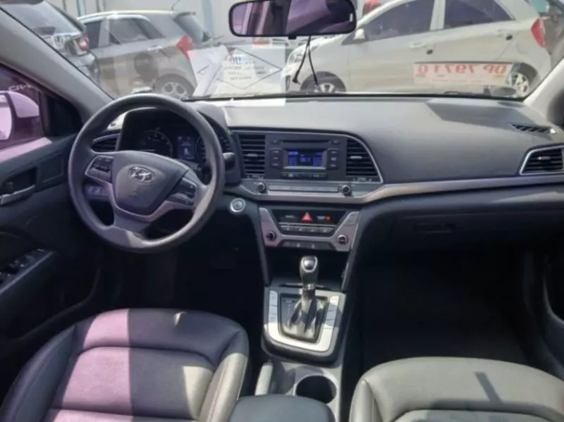 Hyundai Elantra - 2018
