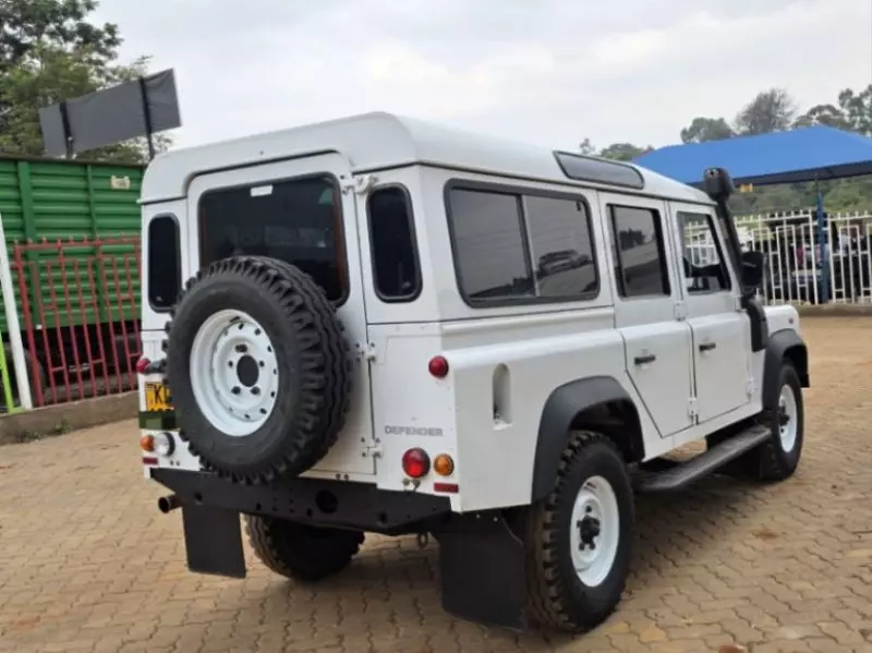 Land Rover Defender   - 2014