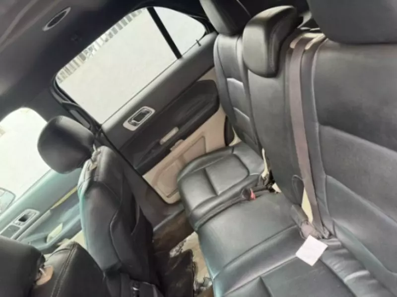 Ford Explorer   - 2012