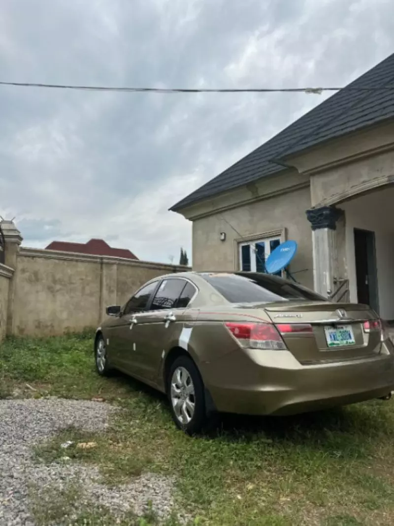 Honda Accord   - 2009