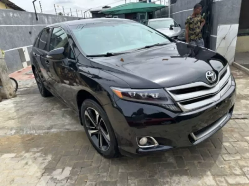 Toyota Venza   - 2013