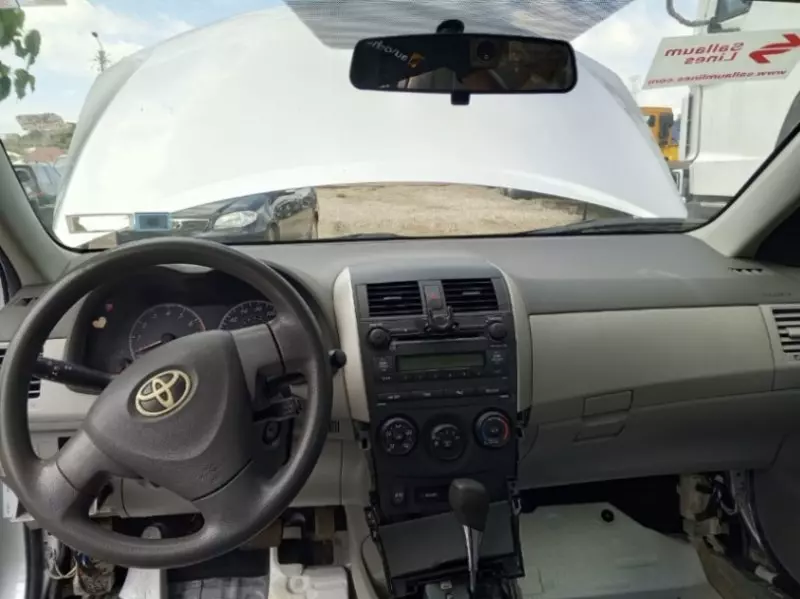 Toyota Corolla   - 2009