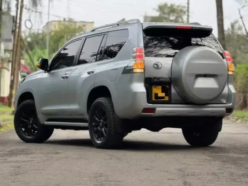 Toyota Land Cruiser Prado   - 2014