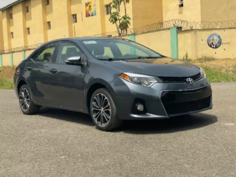 Toyota Corolla   - 2014