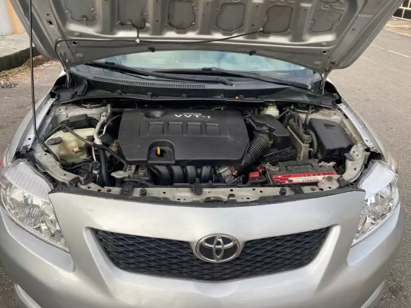 Toyota Corolla   - 2009