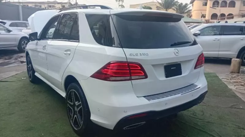 Mercedes-Benz GLE-Class   - 2017